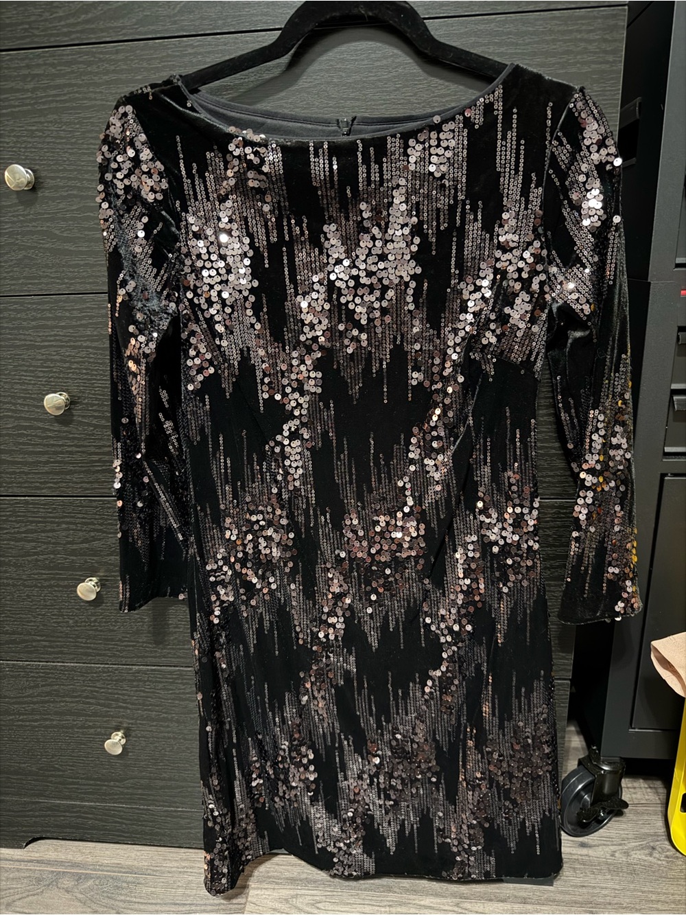 🖤 Edge J Black Sequin Long Sleeve Mini Dress – Size 6